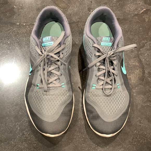 Women’s Nike Training Flex Supreme TR6 Flywire Shoe - Picture 3 of 10